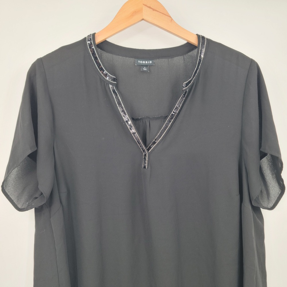 Torrid Sequin Trim Top Women 1 Black Short Sleeve Chiffon Plus Size Office - Picture 2 of 6